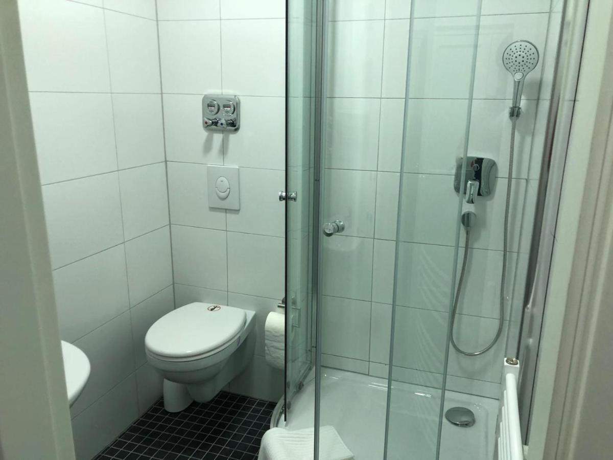 Apartments & Rooms Bad Soden Bad Soden am Taunus Exterior photo